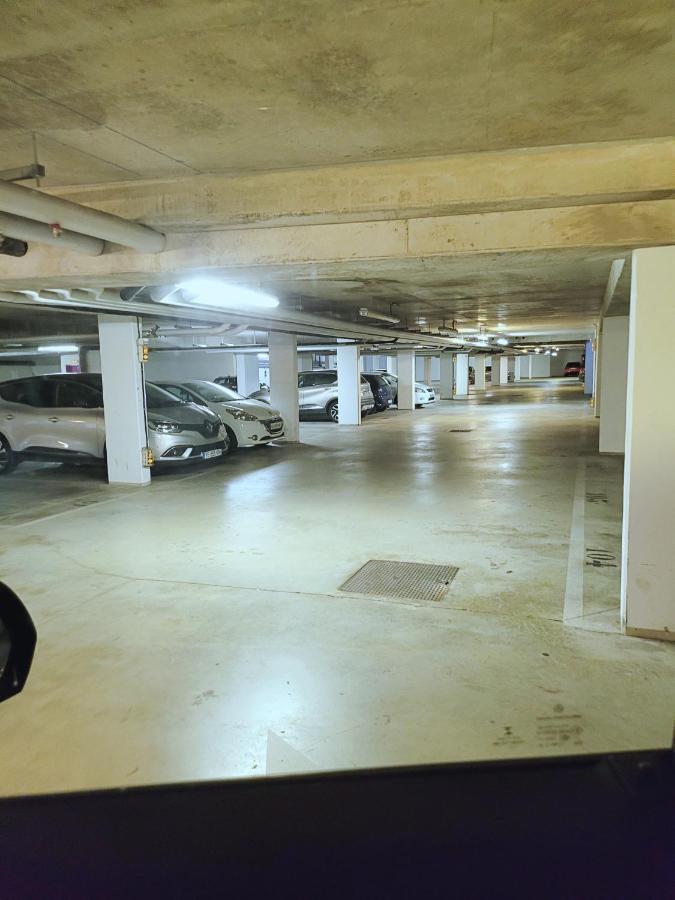III Appart 2 Pieces, Neuf 200 M De Gare Parking Netflix Evry Courcouronnes Exterior photo